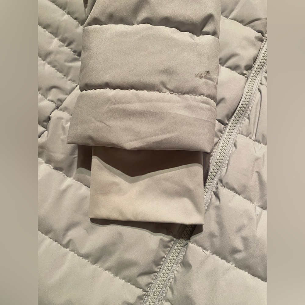 Lole Grey Puffer Coat With Hood. Excellent condition. - Picture 6 of 6